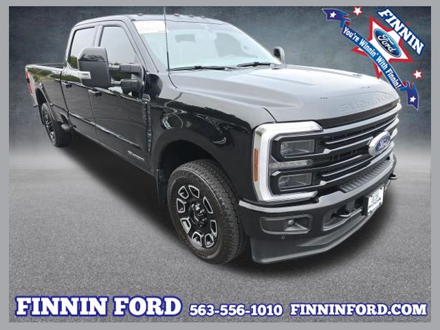 2025 Ford F-250 Super Duty Platinum Crew Cab 4WD
