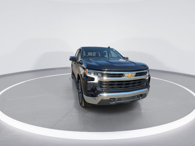 Used 2025 Black Chevrolet LT image 3