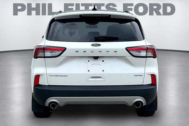 2022 Ford Escape Titanium - 4