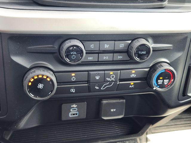 2024 Oxford White Ford Super Duty F-350 SRW XL 4X4 Truck