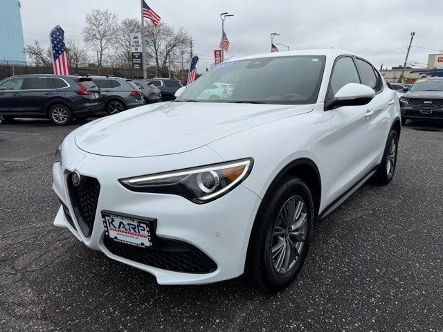 2023 Alfa Romeo Stelvio Sprint AWD