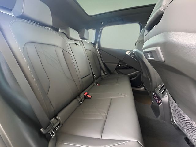 2026 BMW X3 30 - Photo 24