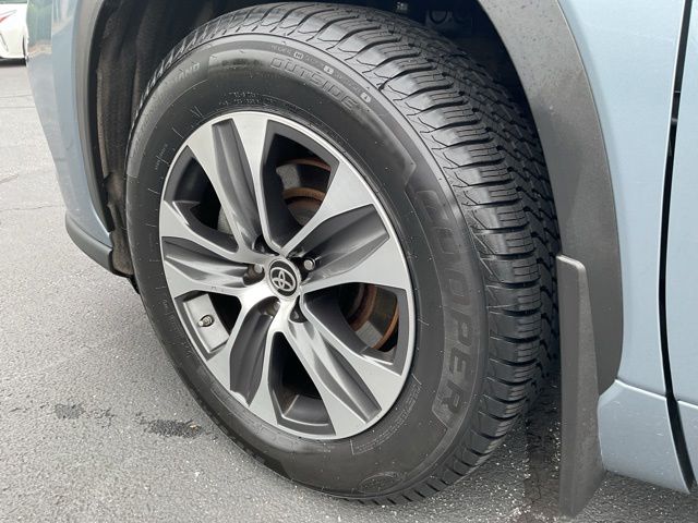 Used 2021 Toyota Highlander Hybrid SUV