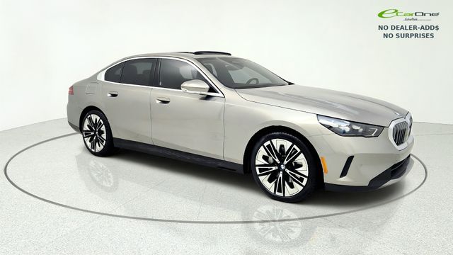 Oxide Gray Metallic 2026 BMW 5 Series Sedan Rear-Wheel Drive 8-Speed Automatic