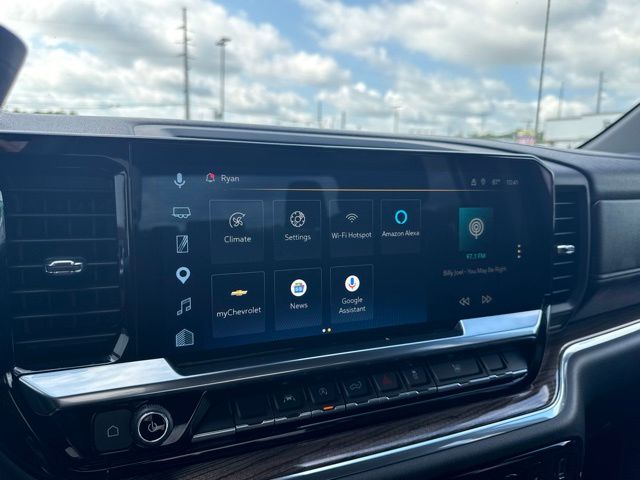 2023 Chevrolet Silverado 1500 LT:L44120A