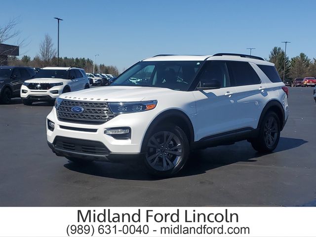 Oxford White 2024 Ford Explorer XLT AWD SUV / Crossover All-Wheel Drive Automatic