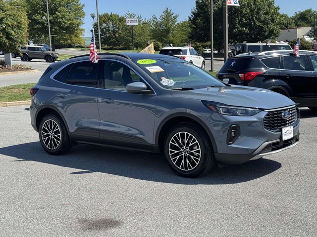  2023 Ford Escape Hybrid Plug-in FWD   