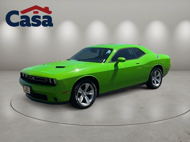2017 Dodge Challenger SXT RWD