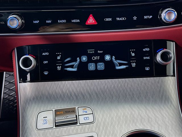 Thumbnail: 2026 Genesis GV70 - 14