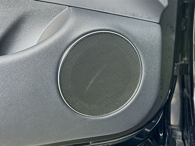 Thumbnail: 2025 Genesis GV70 - 19