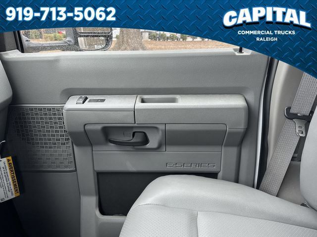 New 2025 White Ford 14FT BOX/SIDE DOOR image 27