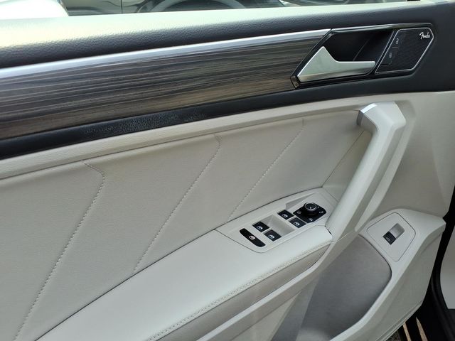 2024 Volkswagen Tiguan - Image 9