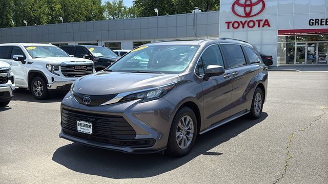 Used 2024 Toyota Sienna Van