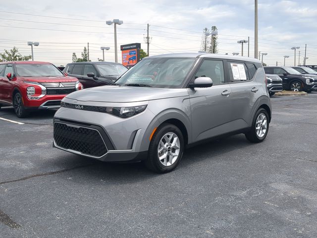 2025 Kia Soul LX FWD