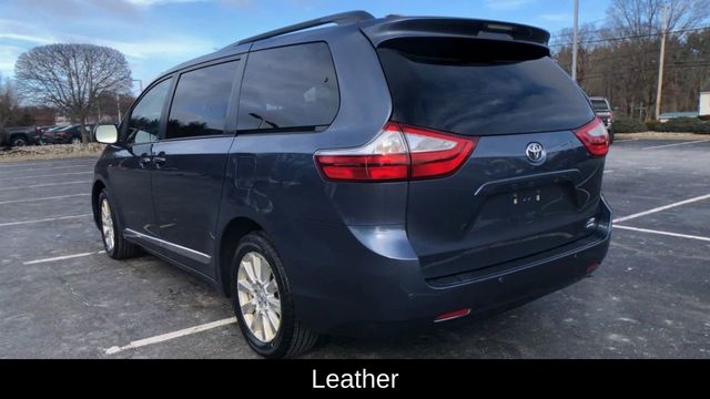 2017 Toyota Sienna XLE 6