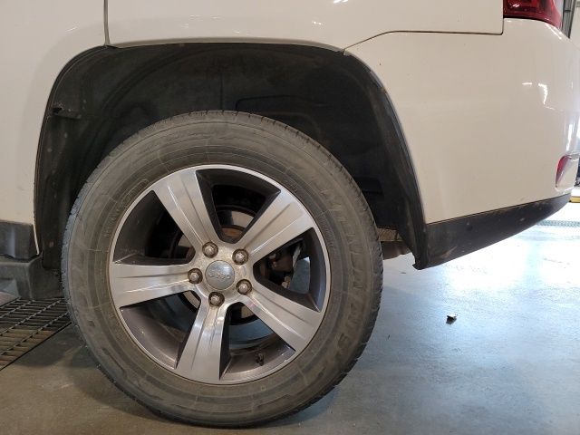 2016 Bright White Clearcoat Jeep Compass High Altitude 4X4 SUV