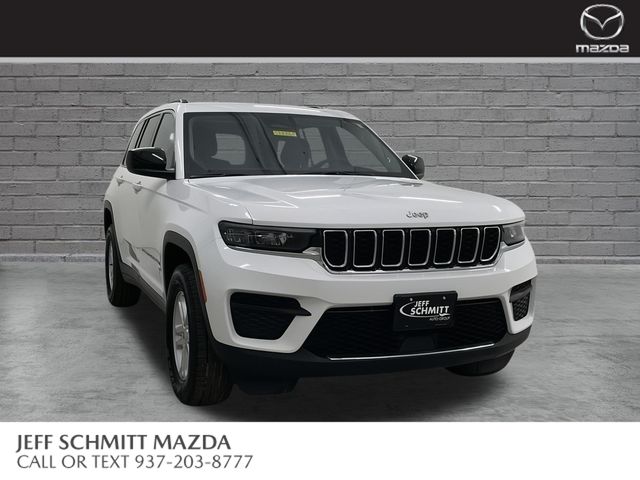 Bright White Clearcoat 2024 Jeep Grand Cherokee SUV / Crossover Four-Wheel Drive 8-Speed Automatic