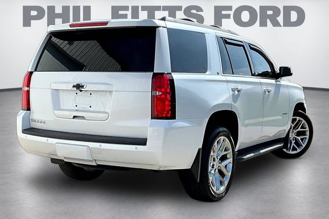 2016 Chevrolet Tahoe LT - 5