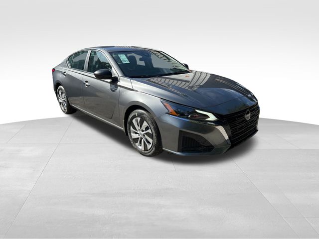 2025 Gun Metallic Nissan Altima 2.5 S FWD Sedan
