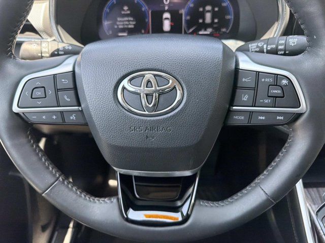 Used 2024 Toyota Highlander SUV