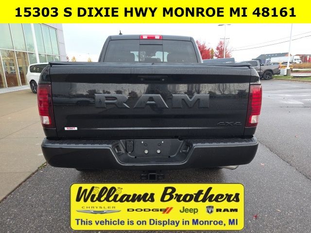 2017 Ram 1500 Night - Brilliant Black Crystal Pearlcoat exterior view 6