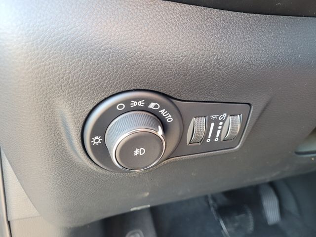 New 2026 Silver Jeep Latitude image 23