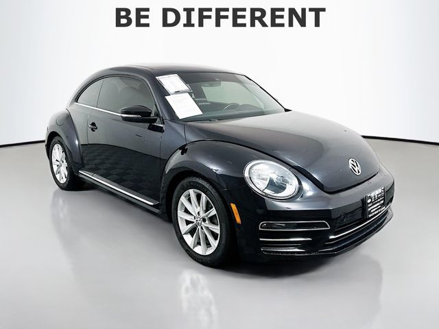 2018 Volkswagen Beetle 2.0T SE Hatchback FWD