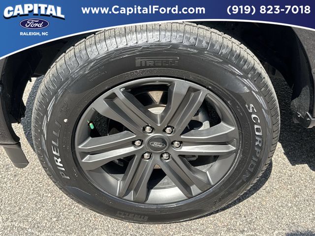 Used 2023 Black Ford XLT image 13