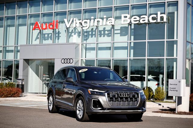 2025 Audi Q7 quattro Premium 55 TFSI