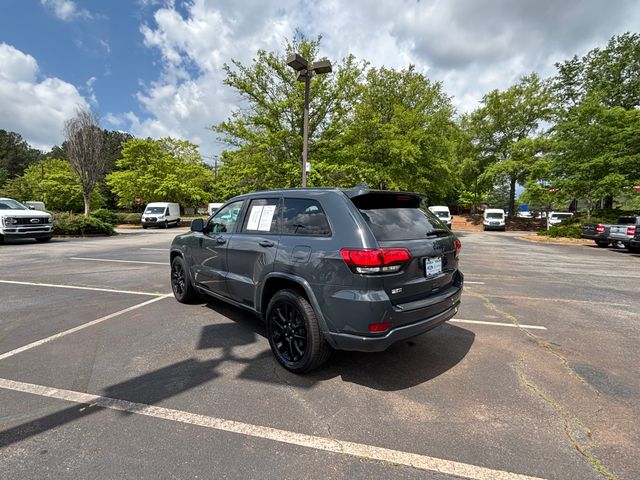 2017 Jeep Grand Cherokee Altitude photo