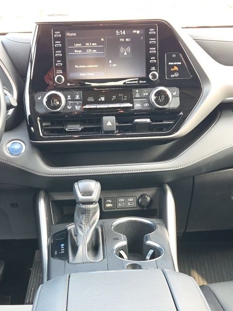 Used 2022 Toyota Highlander Hybrid SUV