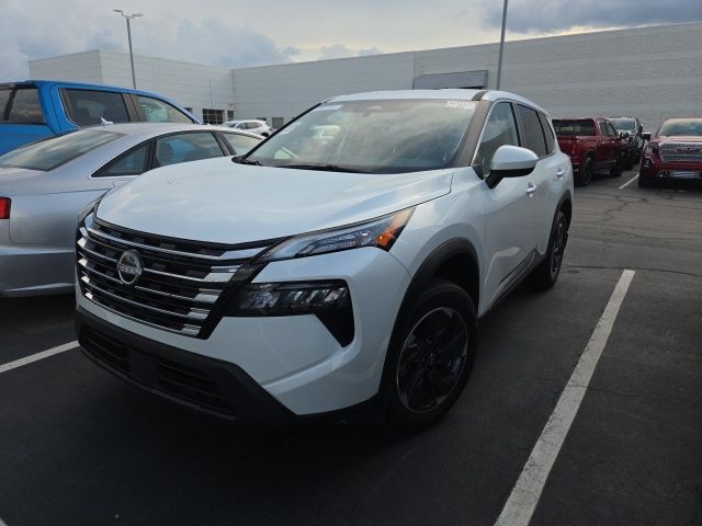 Everest White Pearl Tricoat 2026 Nissan Rogue SUV / Crossover All-Wheel Drive Continuously Variable Transmission