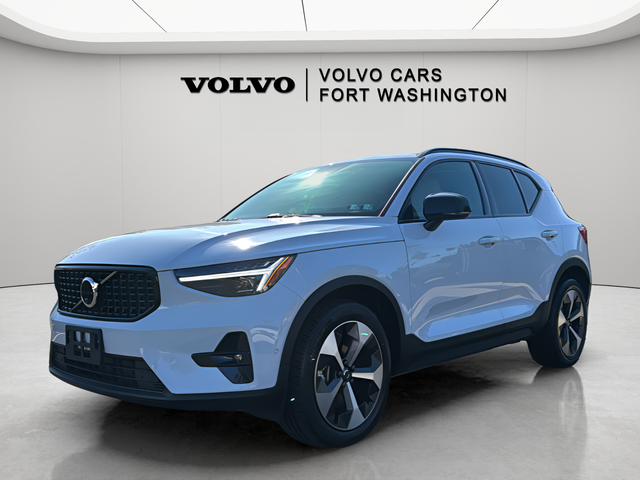 2026 Volvo XC40 B5 Plus AWD