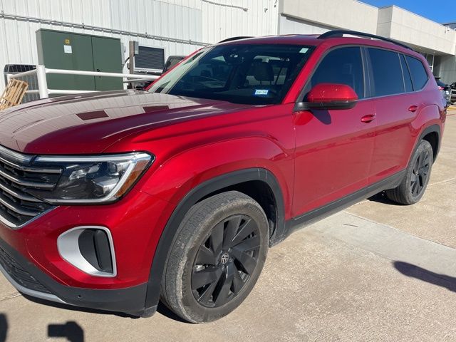 Aurora Red Metallic 2024 Volkswagen Atlas SE FWD with Technology SUV / Crossover Front-Wheel Drive 8-Speed Automatic