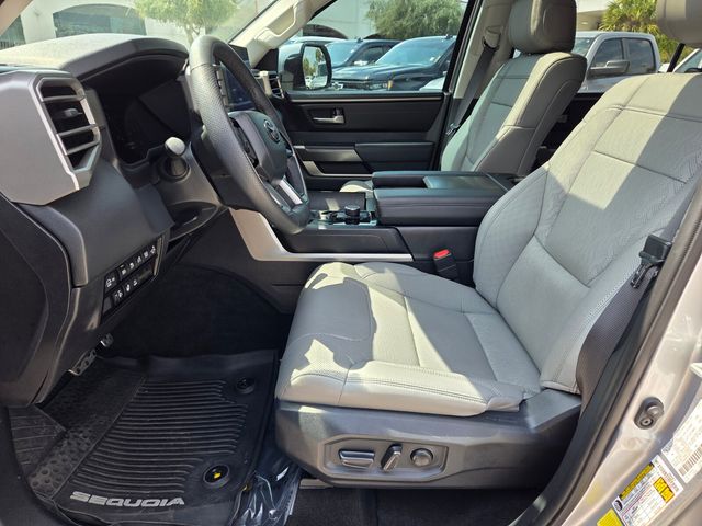 Used 2024  Toyota SR5 image 5