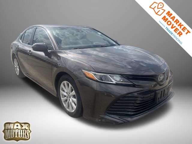 Stone 2018 Toyota Camry Sedan Front-Wheel Drive 8-Speed Automatic