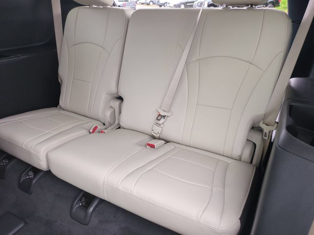 Used 2024 White Buick Essence image 31