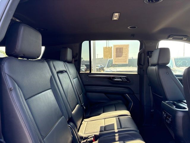 Used 2025 Chevrolet Suburban SUV