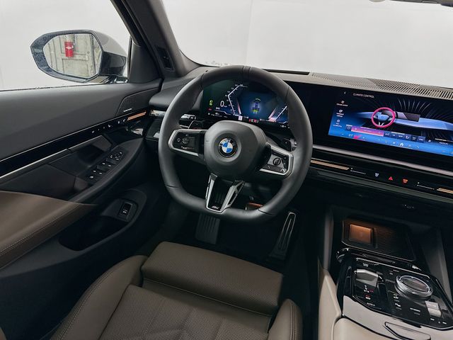 2025 BMW 5 Series 530i xDrive 24