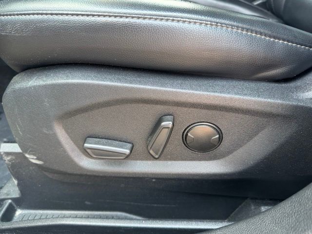 Used 2024 Gray Ford SEL image 21