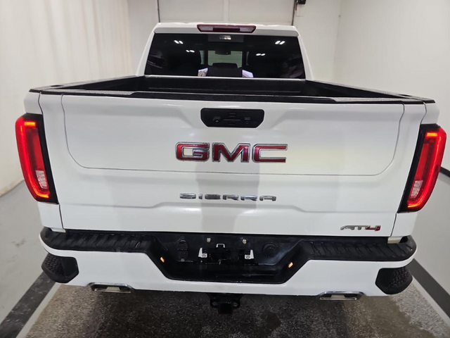 2022 GMC Sierra 1500 AT4 5