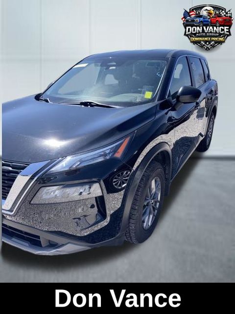 Super Black 2022 Nissan Rogue S FWD SUV / Crossover Front-Wheel Drive Continuously Variable Transmission