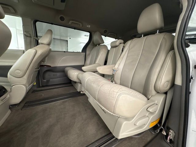 2012 Toyota Sienna XLE