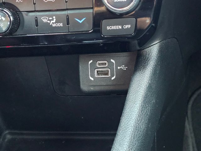 2023 Jeep Compass Limited:168548B