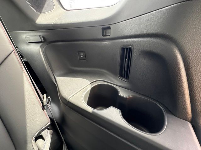 Used 2025 Honda Pilot SUV