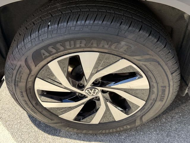 used 2026 Volkswagen Tiguan car, priced at $34,667