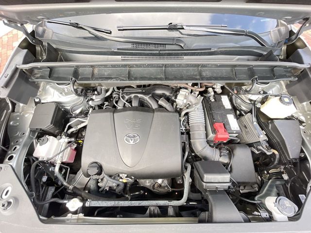 Used 2021 Toyota Highlander SUV