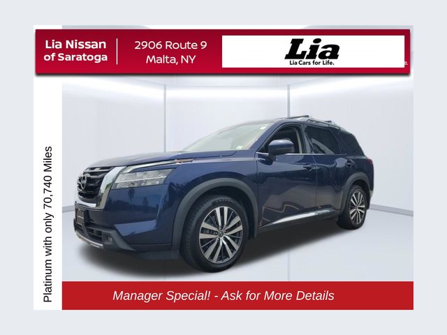  2022 Nissan Pathfinder Platinum 4WD   