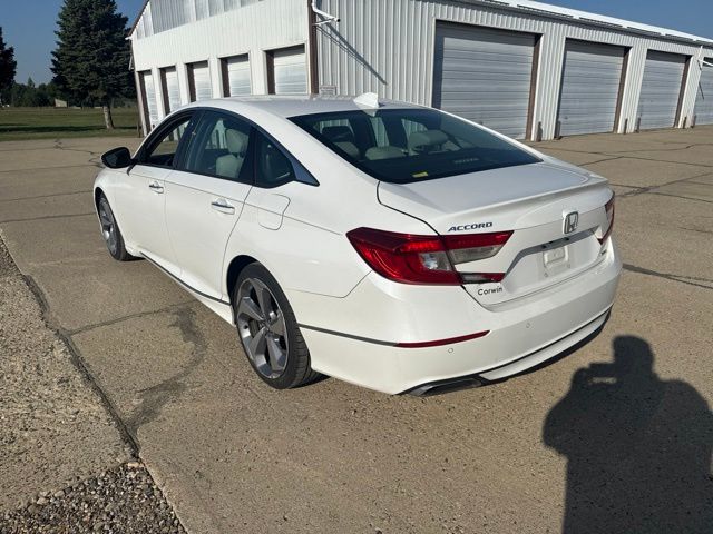 2018 White Honda Accord Touring FWD Sedan