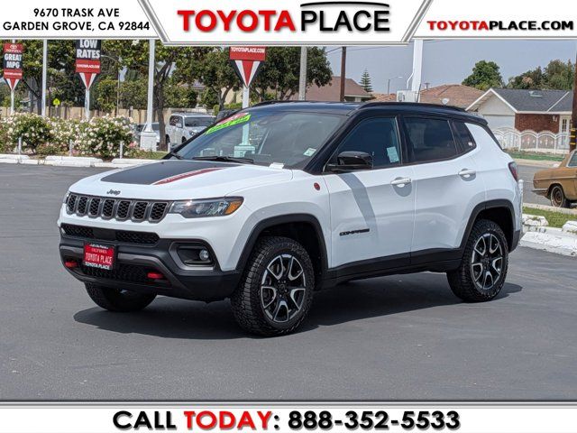 2025 Jeep Compass Trailhawk 4X4's photo